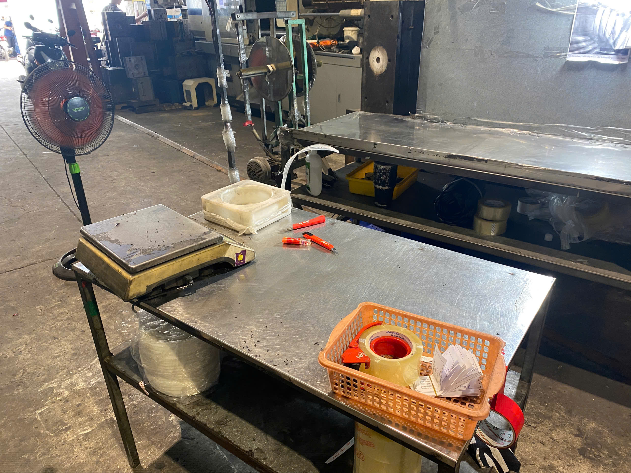 Workbench 1.jpg